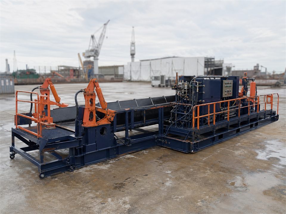 Aker Maritime Hydraulics Pipe Conveyor Catwalk pipe conveyor catwalk visualization for MR-CW-0008