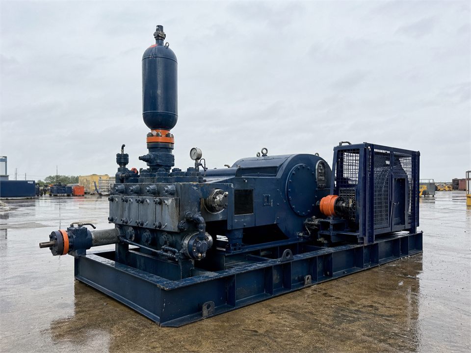 NOV New Surplus NOV 14P-220 mud pump visualization for MR-MP-0006